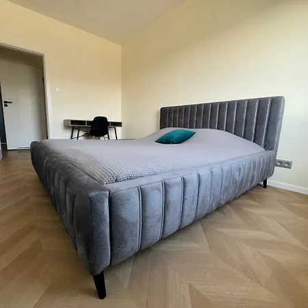 Stylish 3 Bedroom With Balcony Apartman *