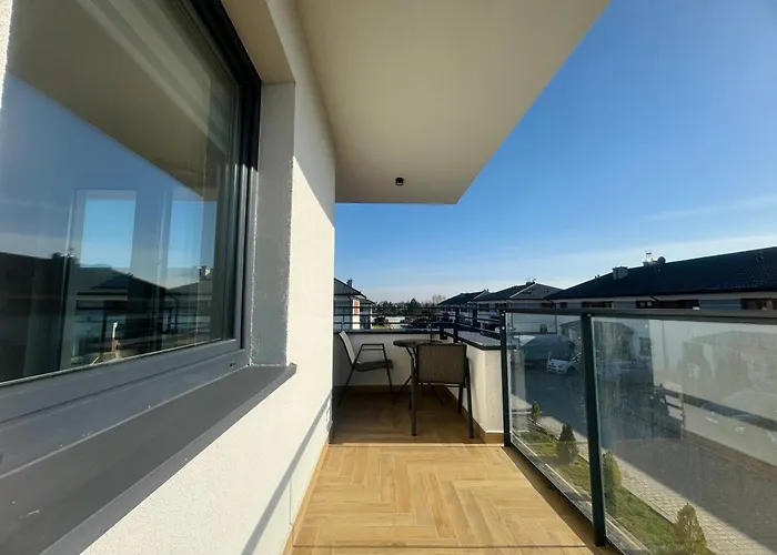 Apartamento Stylish 3 Bedroom With Balcony Płock